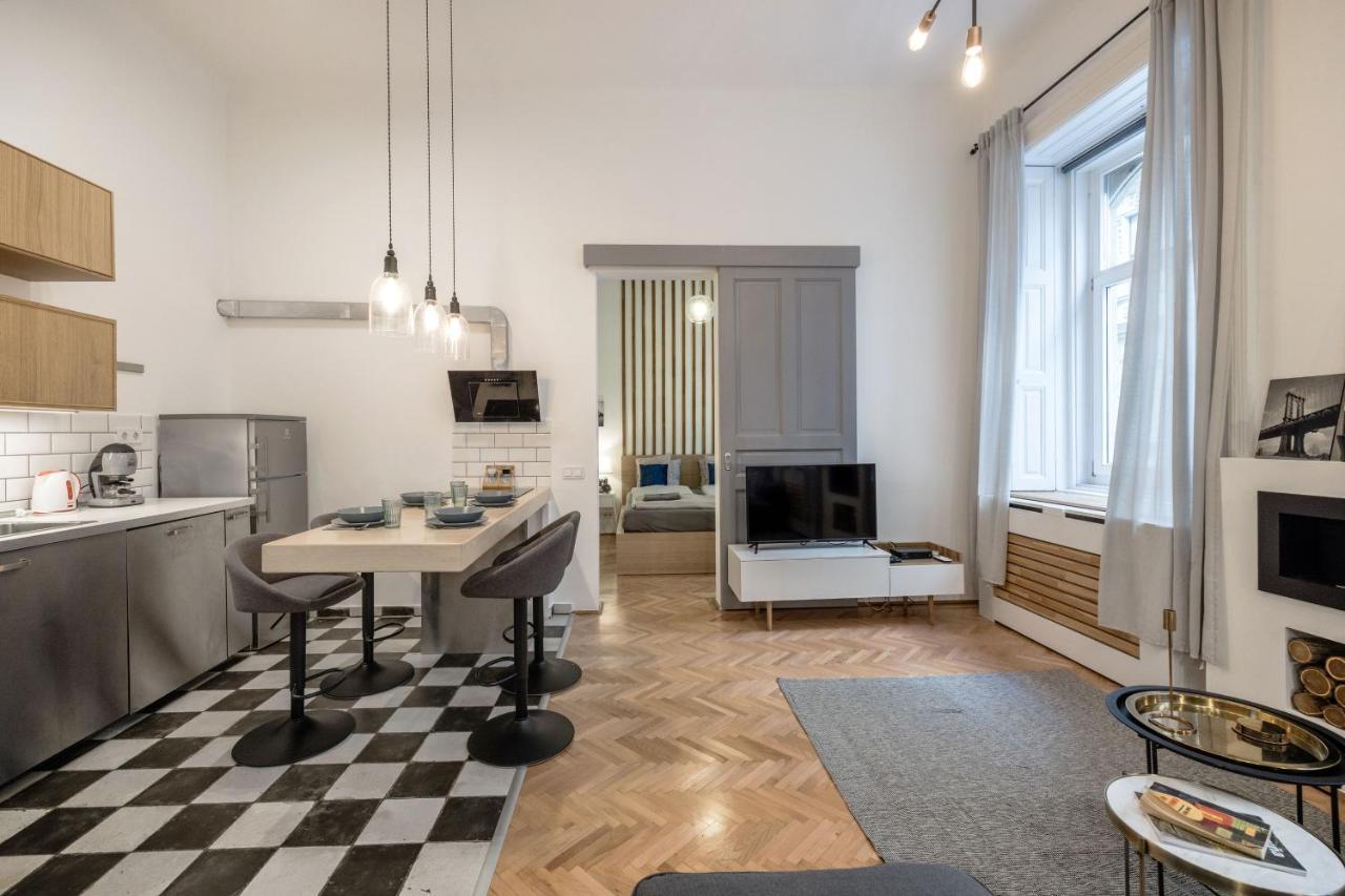 Industrial Fantasy Apartment Budapest Exterior photo